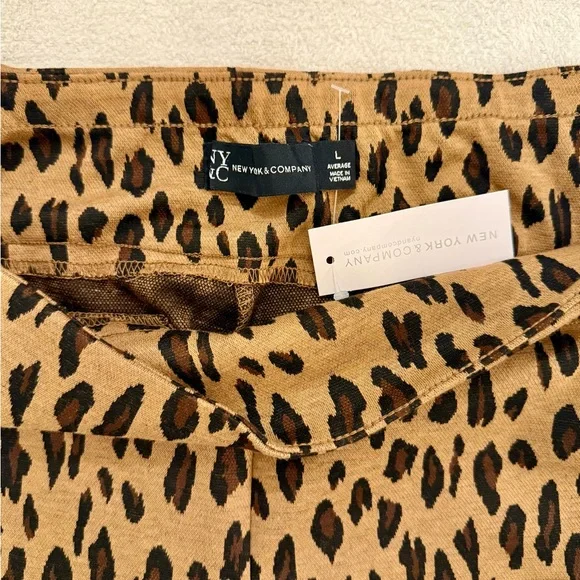 New York & Company Animal Print Pull on Bootcut Pants - Picture 5 of 6